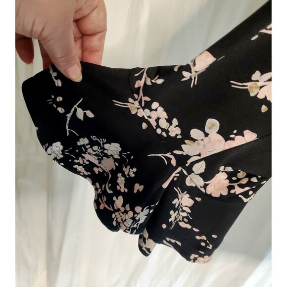 Karl Lagerfeld Paris Dark Romantic Floral Womens Size 2XL Blouse Top Bell Sleeve - Picture 5 of 16